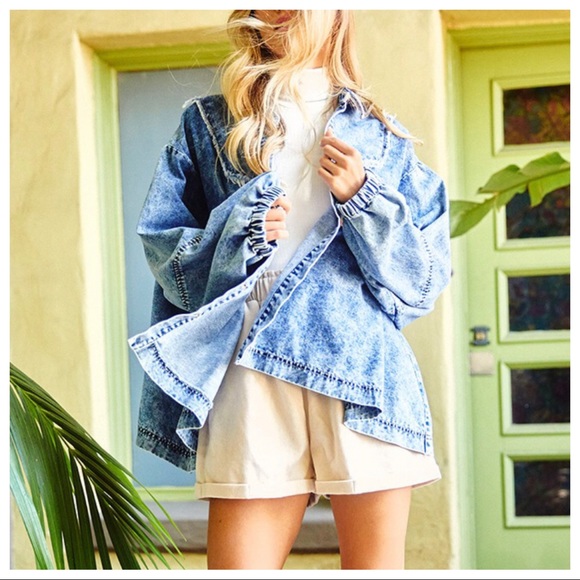 Retro Chic Stone Washed Denim Jacket - Picture 3 of 4